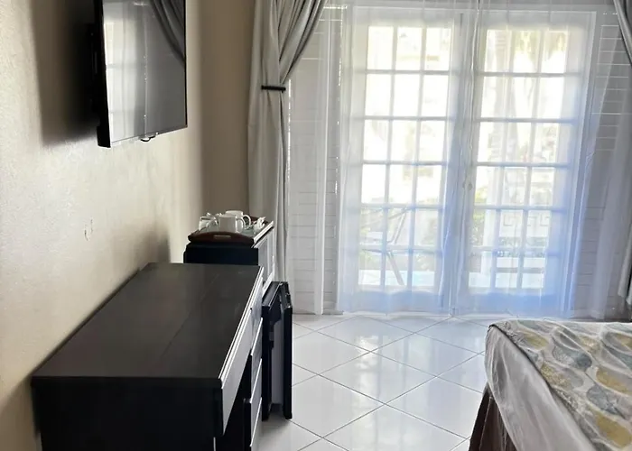 Tropical Vista Accessible Retreat Ocho Rios